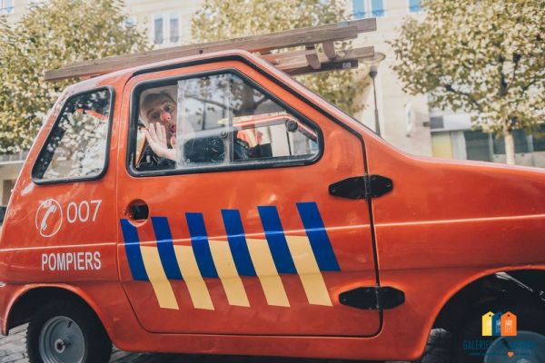clown-pompier-15015F151-BEC6-7C98-4A47-FF480526B77C.jpg